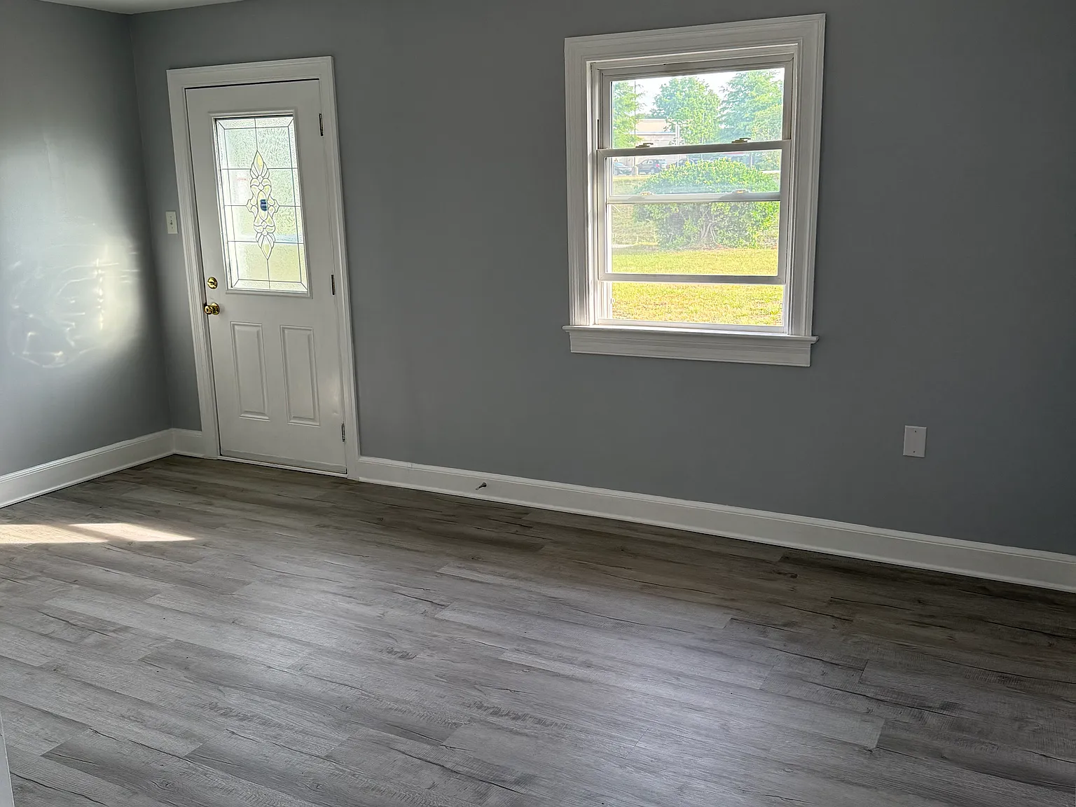 3 bed, 1040 sqft, $1,800 — Photo 2