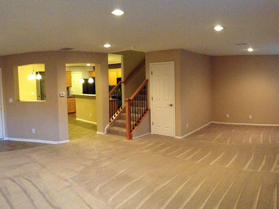 Living Room Into Kitchen