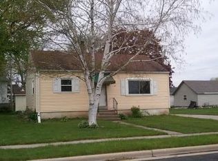 13 N Prairie Ave, Deerfield, WI 53531