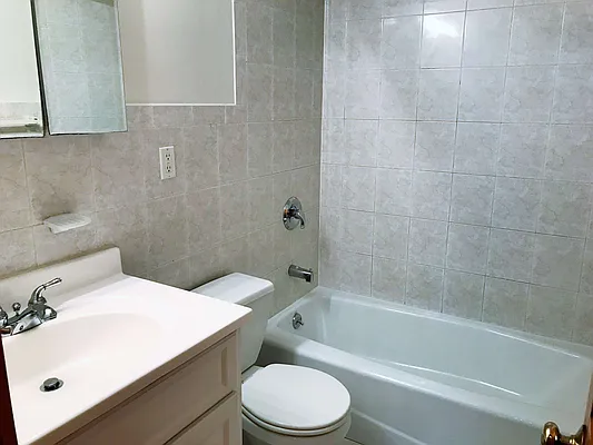 Rented by Joe Gotham LTD | media 19