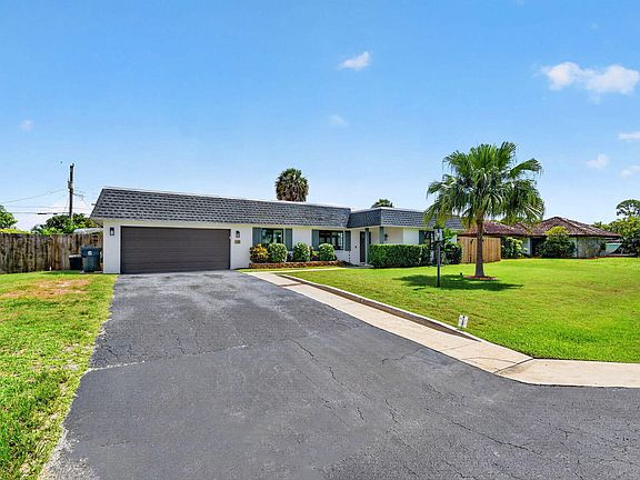 3rd image of 110 W Coconut Drive