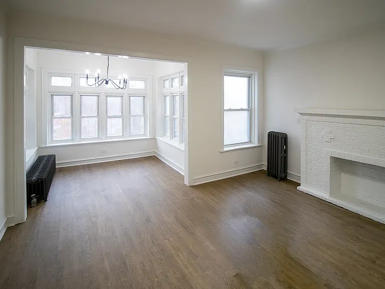 11136 S Vernon Ave #1B — Photo 2