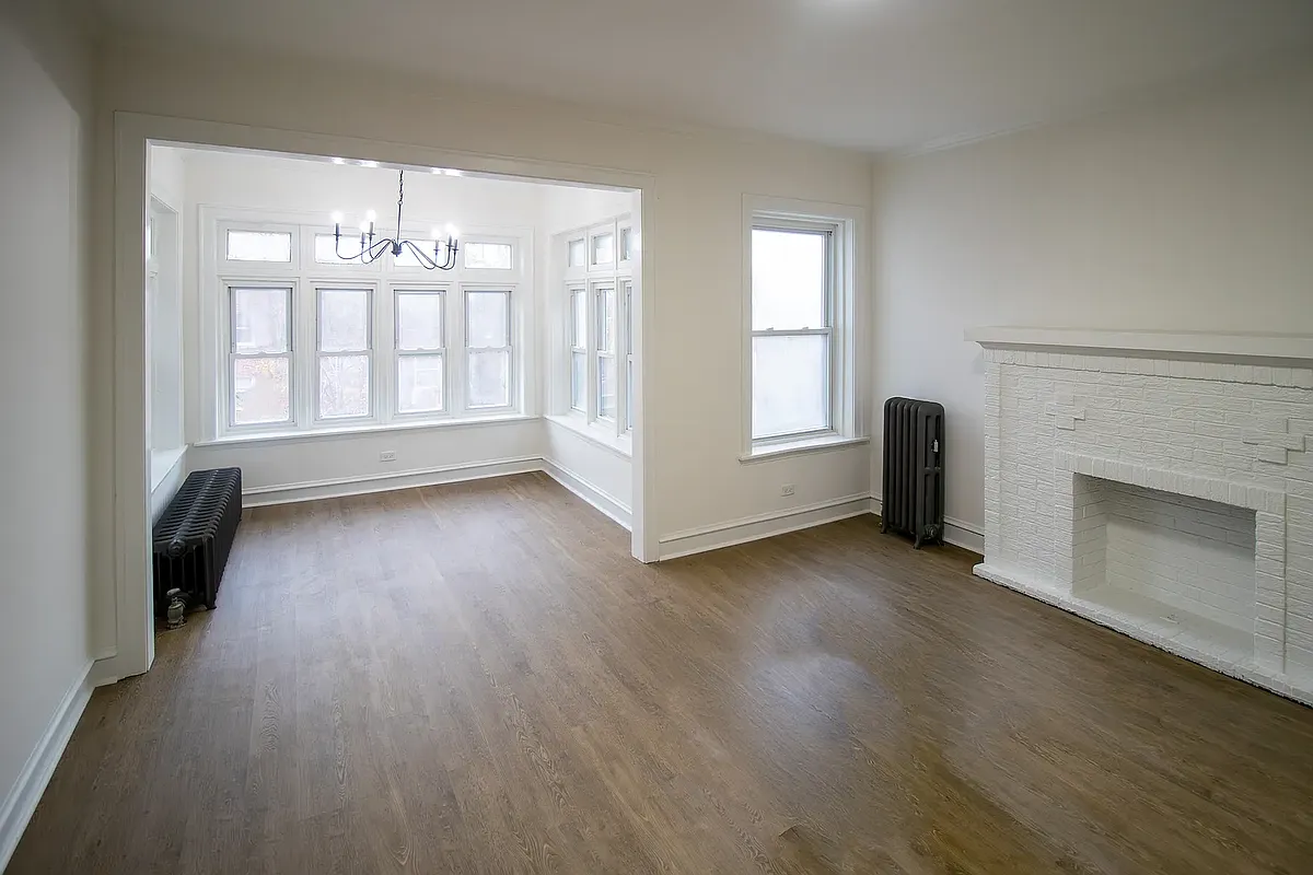 Building Photo - 11136 S Vernon Ave #1B