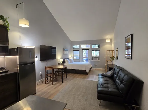 60504 S Seventh Mountain Dr, Bend, OR 97702