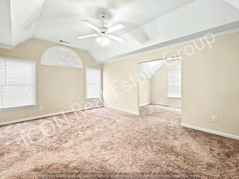 48 Golden Aster Trce — Photo 20