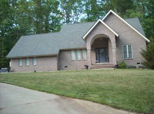 104 Flicker Ln, Beckley, WV 25801