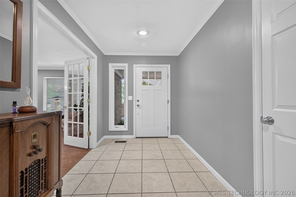 10218 S Sandusky Ave, Tulsa, OK - View 6