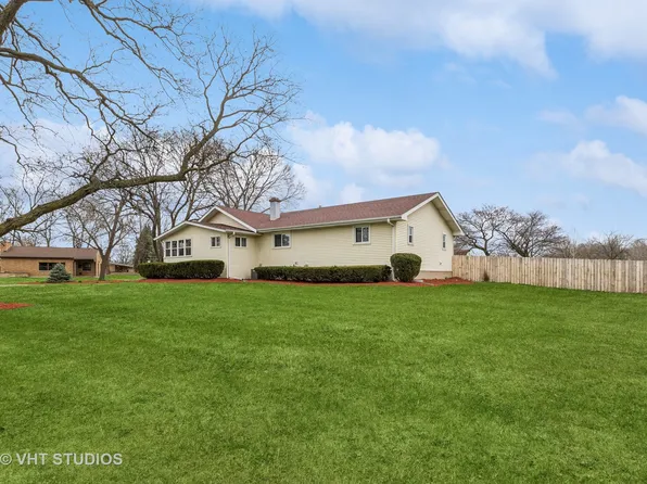 100 2nd Ave, Montgomery, IL 60538