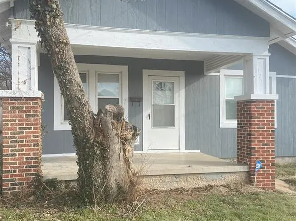 129 N Shawnee Ave, Shawnee, OK 74801