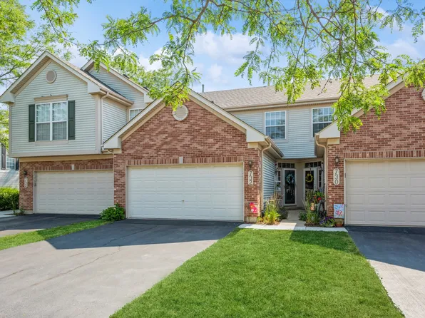 732 Stuarts Dr, Saint Charles, IL 60174