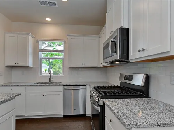 7131 Bentz St, Charlotte, NC 28269