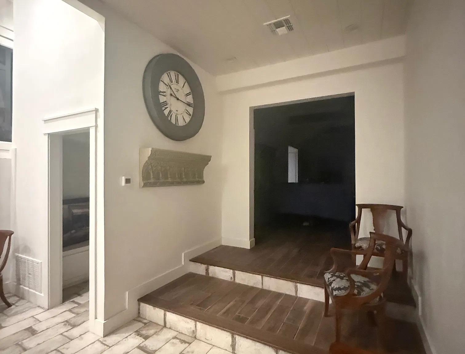 8 bed, 10000 sqft, $595 — Photo 4