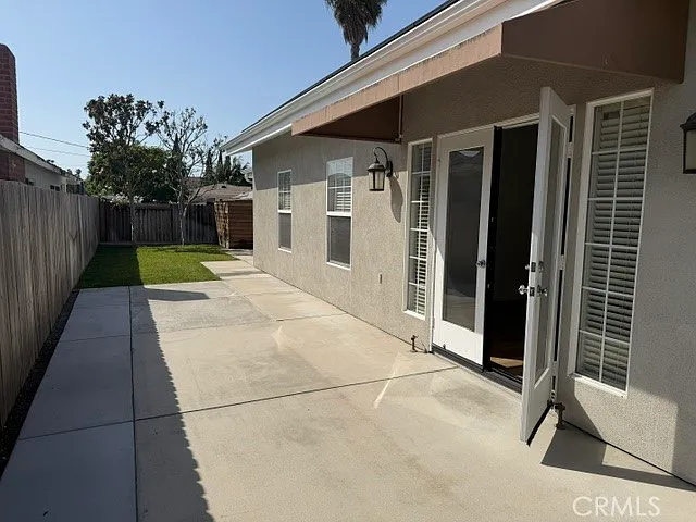 3 bed, 1355 sqft, $5,400 — Photo 3