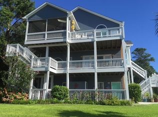 8808 Sound View Ct, Emerald Isle, NC 28594