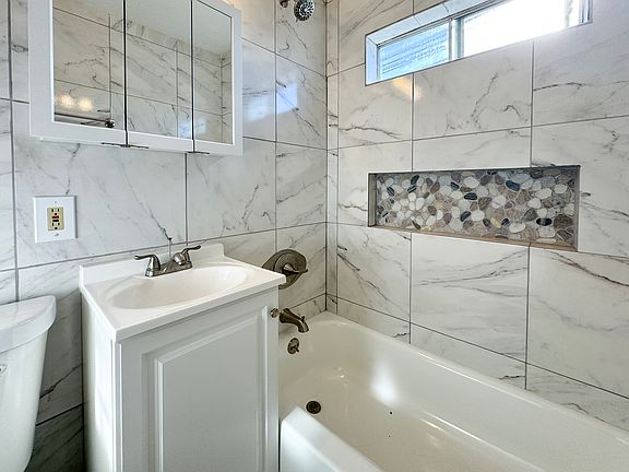 5th image of 5069 Voltaire St