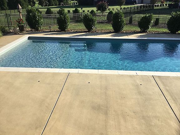 3rd image of 422 E Port Dr