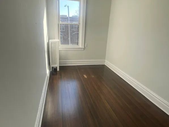 25-14 37th Street image 11 of 14