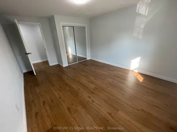 215B Queen St S, Mississauga, ON L5M 1L6