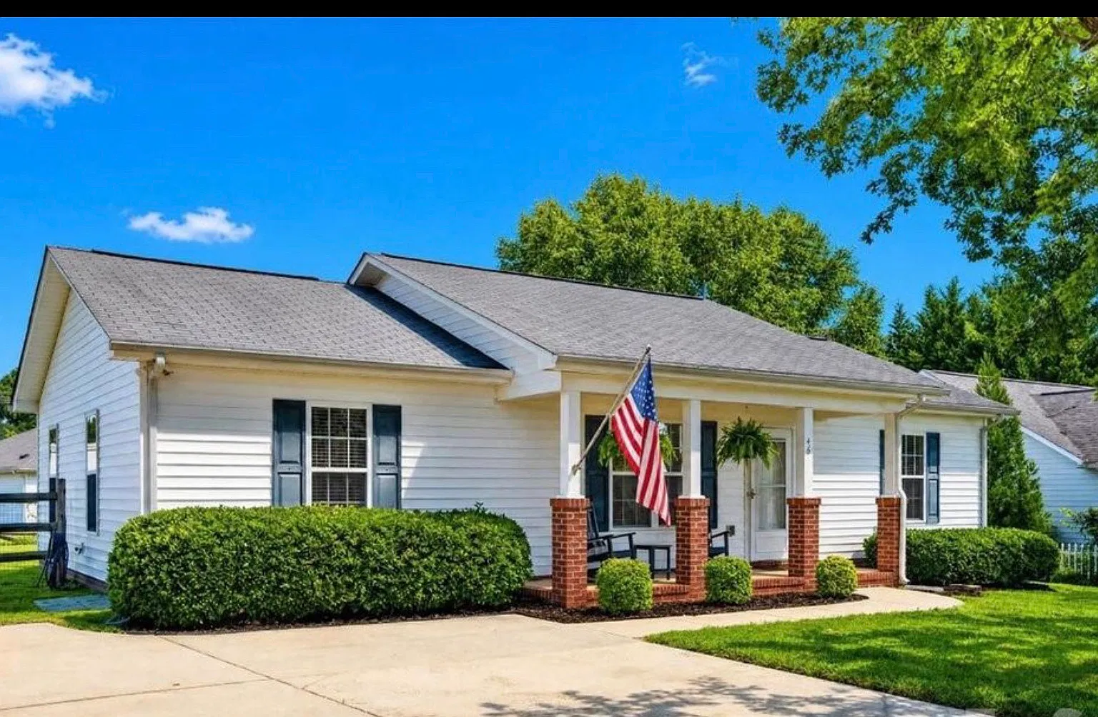 3 bed, 1272 sqft, $2,150 — Photo 2