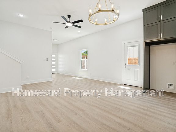 2nd image of 8009 Doreen Ave