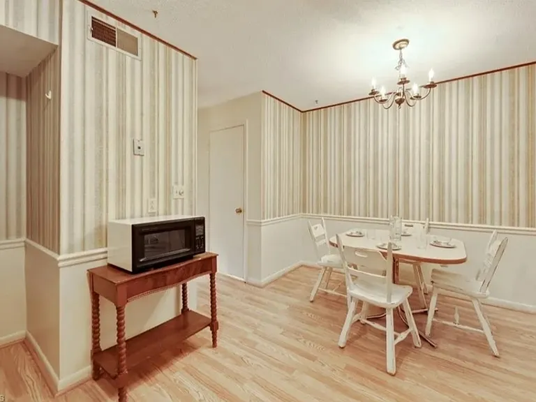 113 Turnwood Ln — Photo 6