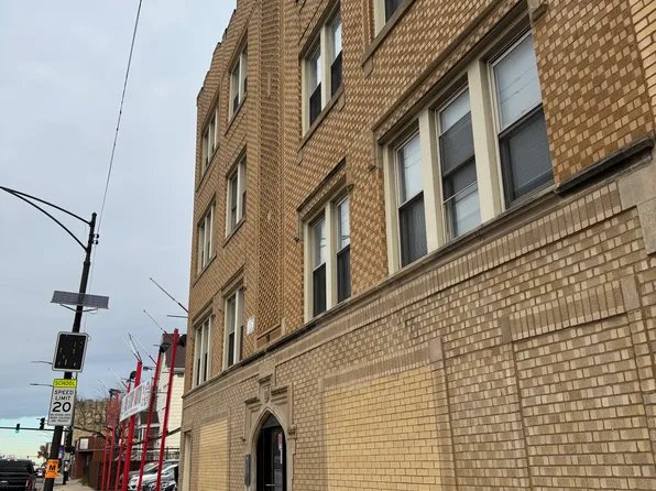 2041 N Cicero Ave APT 2S, Chicago, IL 60639
