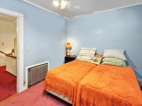 8210 Fort Hamiltn Parkway image 13 of 24