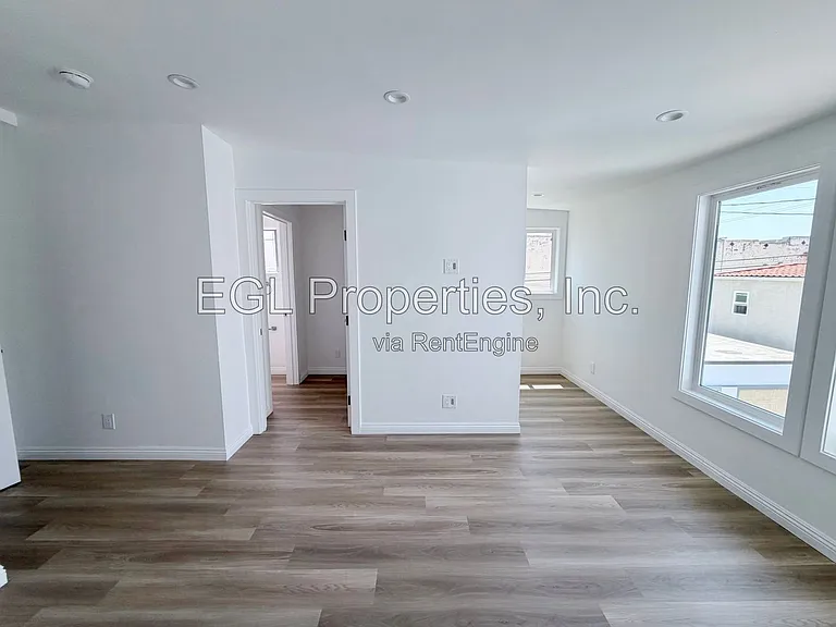 848 S Detroit St — Photo 7