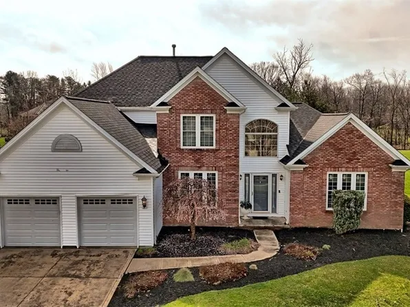 12641 Coopers Run, Strongsville, OH 44136