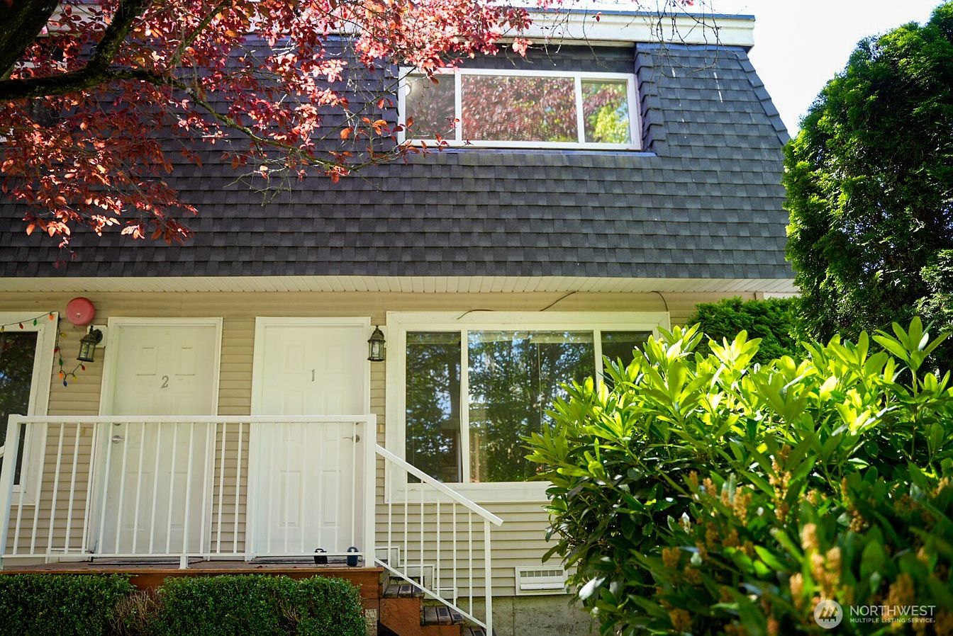 1st image of 19712 50 Avenue W #1