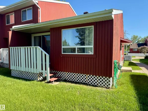 10654 Beaumaris Rd NW, Edmonton, AB T5X 3N4