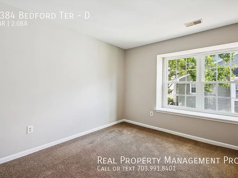 5384 Bedford Ter #D — Photo 11