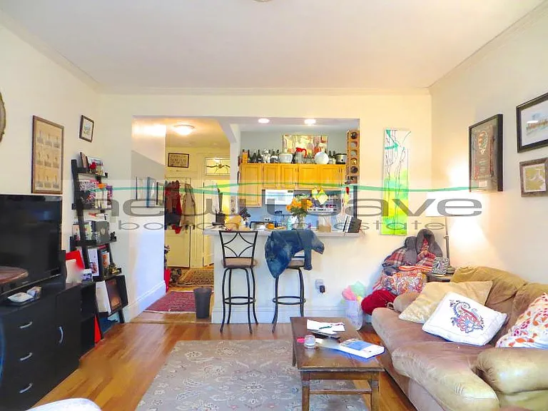 58 Queensberry St #11 — Photo 5