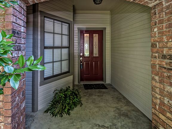 2nd image of 503 Kiowa Ln