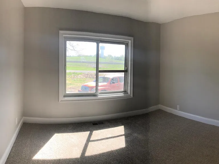 4741 NW Rochester Rd — Photo 10