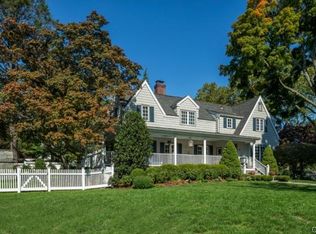 10 Lockwood Ave, Old Greenwich, CT 06870