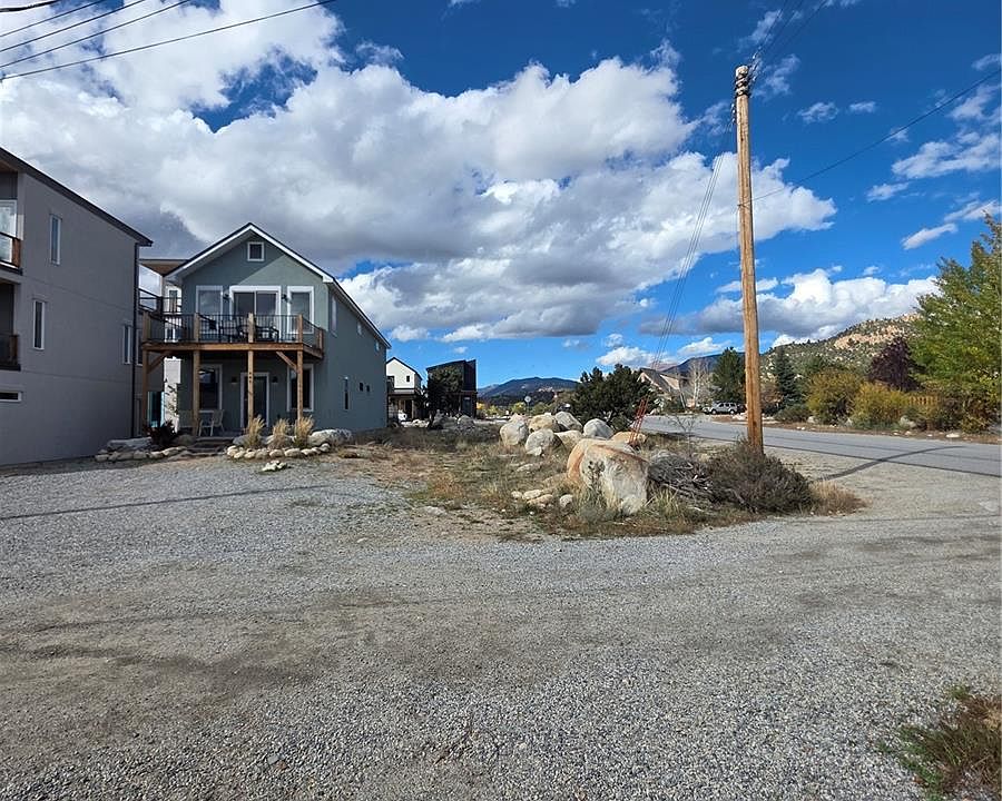 2nd image of 491 E Arkansas Street