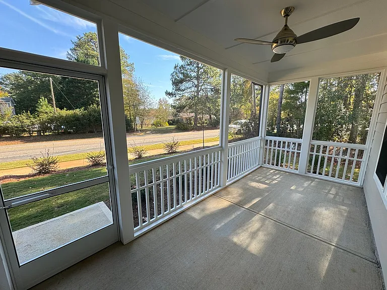 2422 Greshford Ln — Photo 6