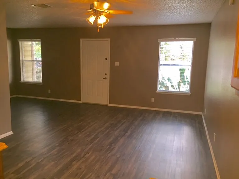 Boerne Townhomes — Photo 15