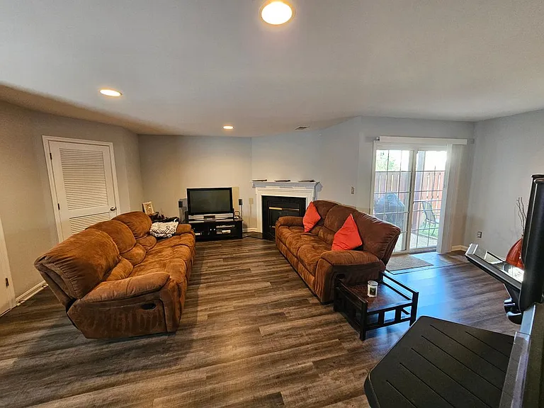 1201 Cambria Ter NE — Photo 29