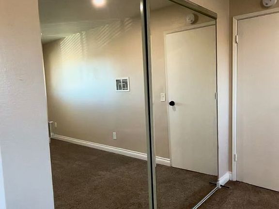 5th image of 1015 E Ohio Ave #206