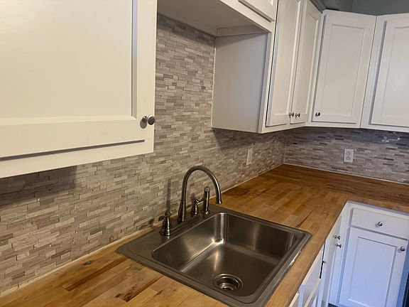 2nd image of 542 Glenwood Ave #4