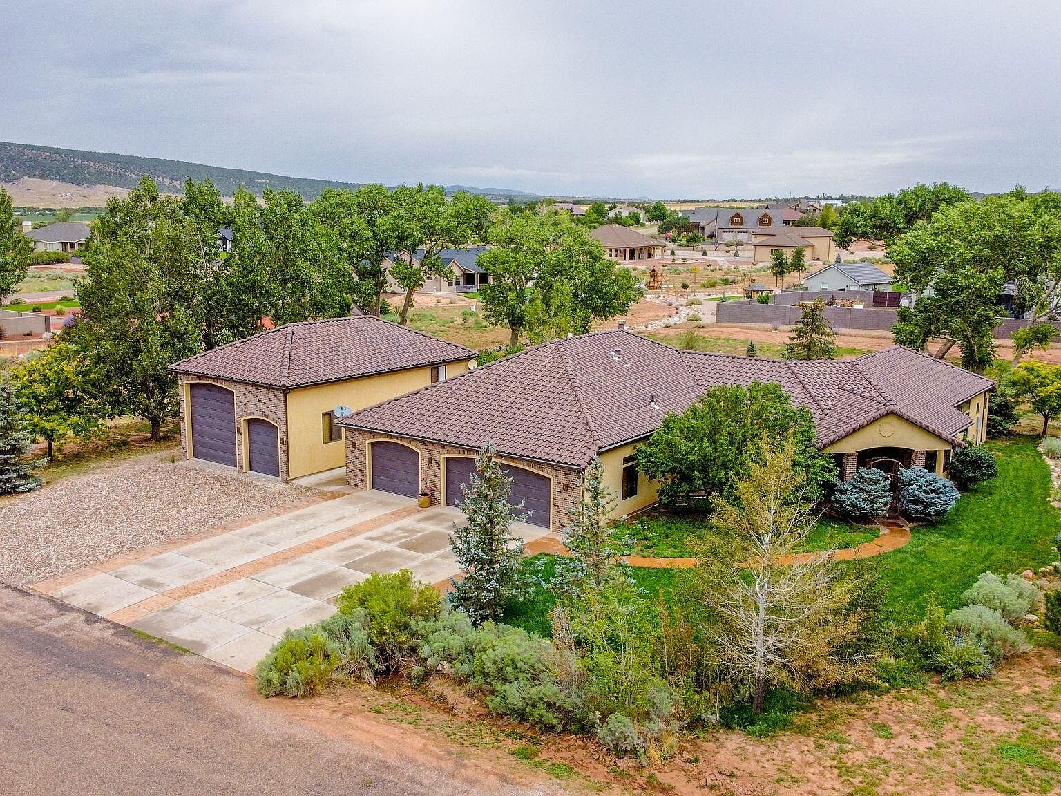 2112 S Chekshani Cliffs Ln, Kanarraville, UT 84742 Zillow