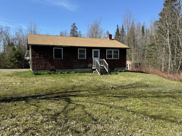 1108 Bear Hill Road, Dover-Foxcroft, ME 04426