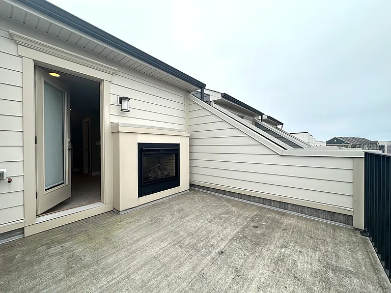 1009 Rockwell Ave — Photo 39