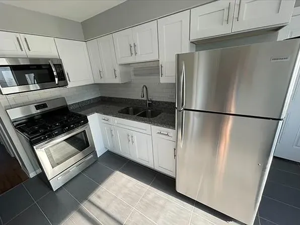 (undisclosed Address), Des Plaines, IL 60016