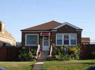 6329 W Roscoe St, Chicago, IL