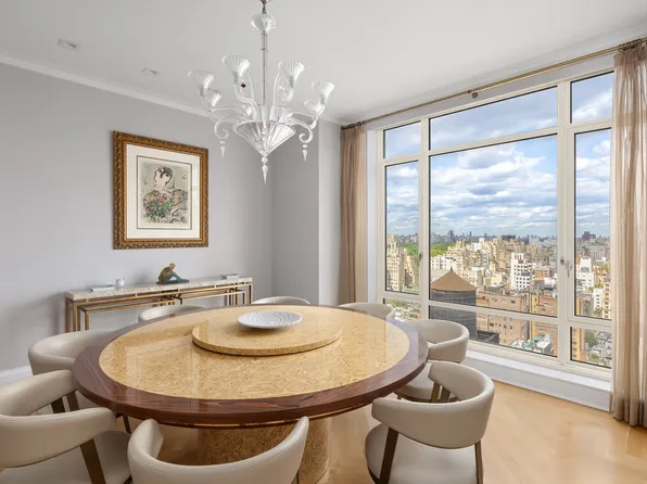 520 Park Avenue image 5 of 21