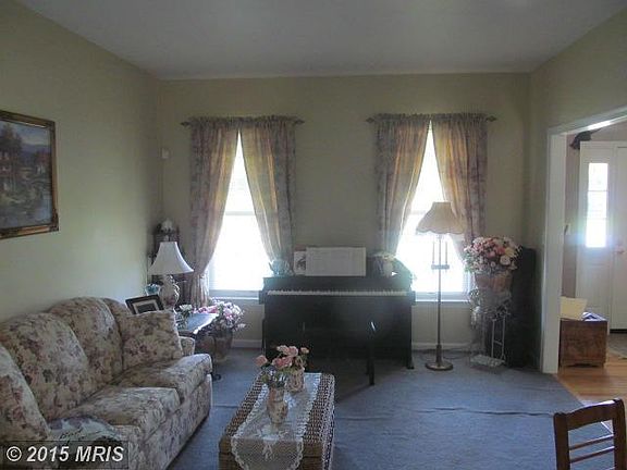 4th image of 44 Hulvey Dr