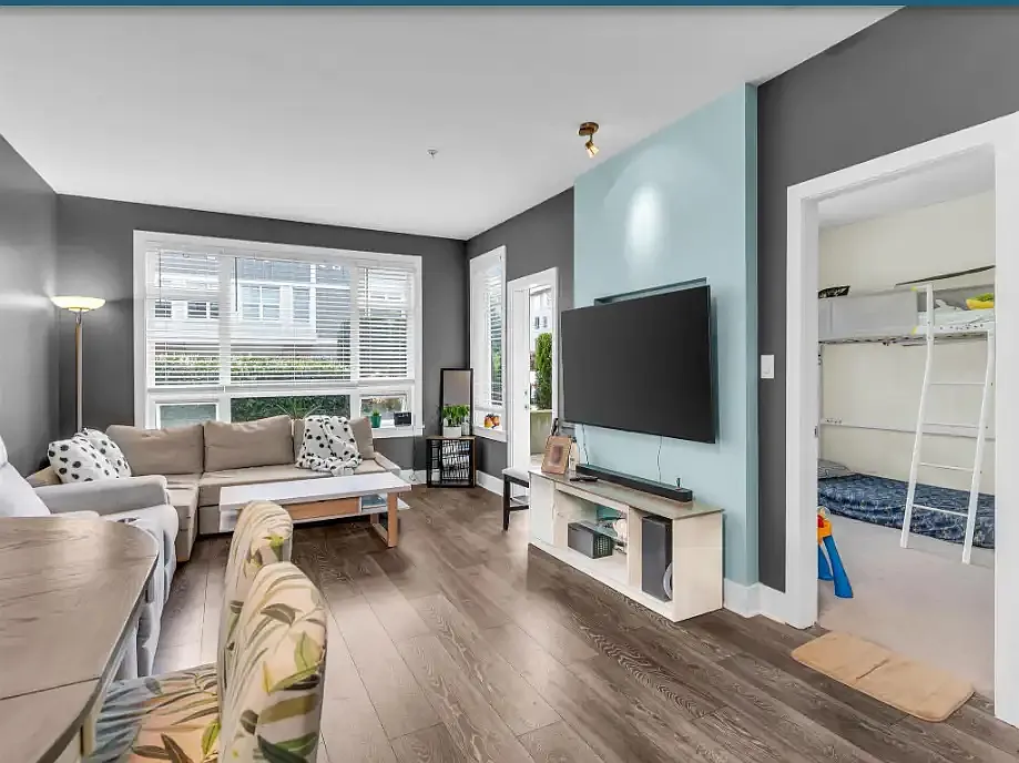 2 bed, 834 sqft, $2,600 — Photo 2